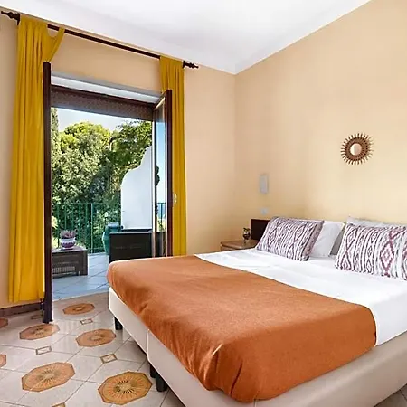 Desiree 2* Sorrento